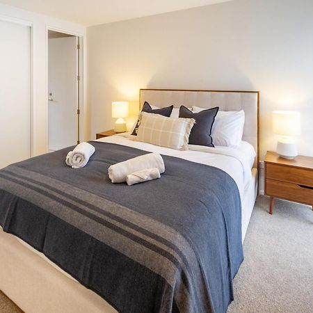 Stylish 3 Bedroom Home In Prime City With Garage Christchurch Exterior photo