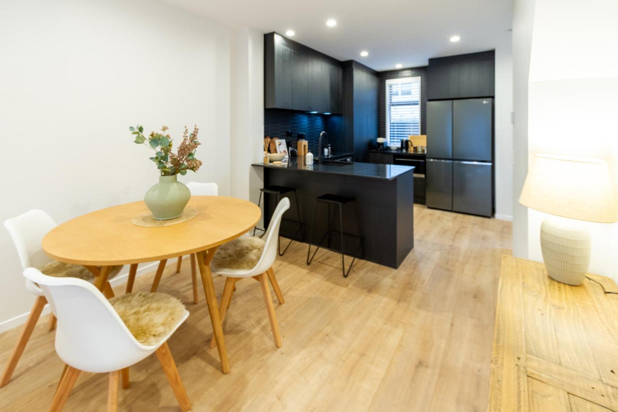 Stylish 3 Bedroom Home In Prime City With Garage Christchurch Exterior photo